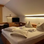 Styria - Boutiquehotel Mit Sauna Und Optionaler Halbpension Hotel